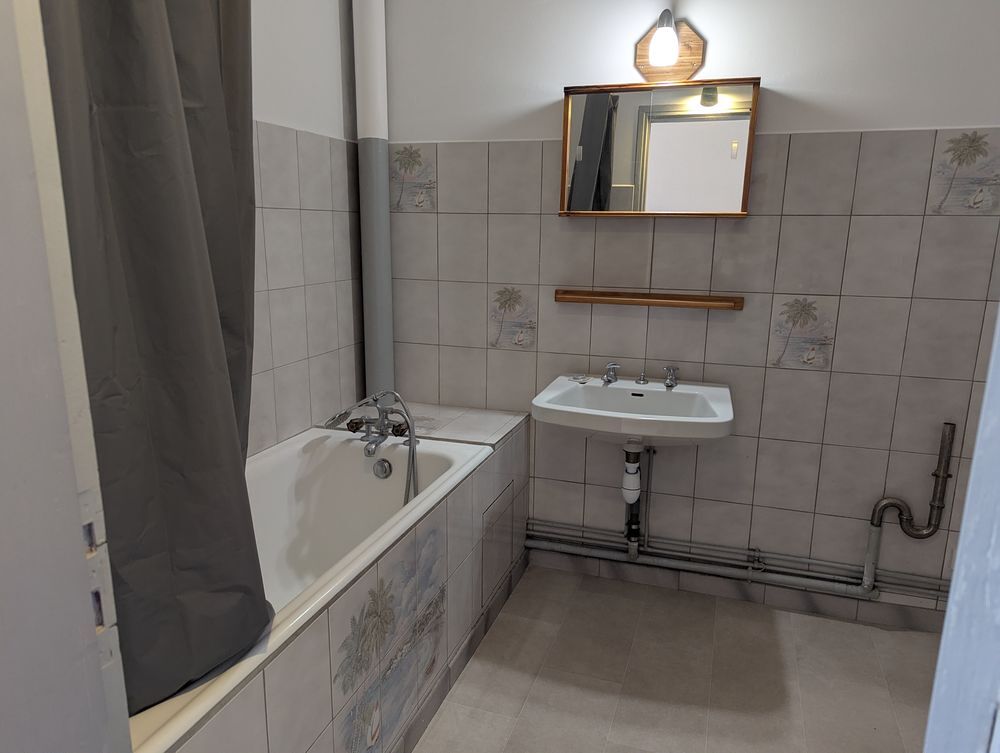 Location Appartement Studio de 34 m² - Créteil Halage - Parking et cave Créteil