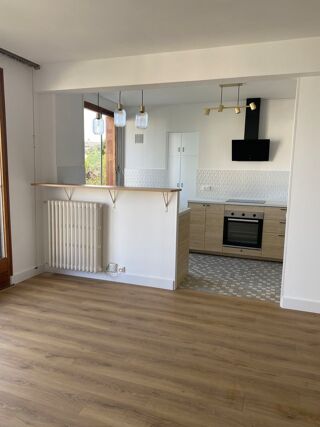  Appartement à louer 2 pièces 61 m²