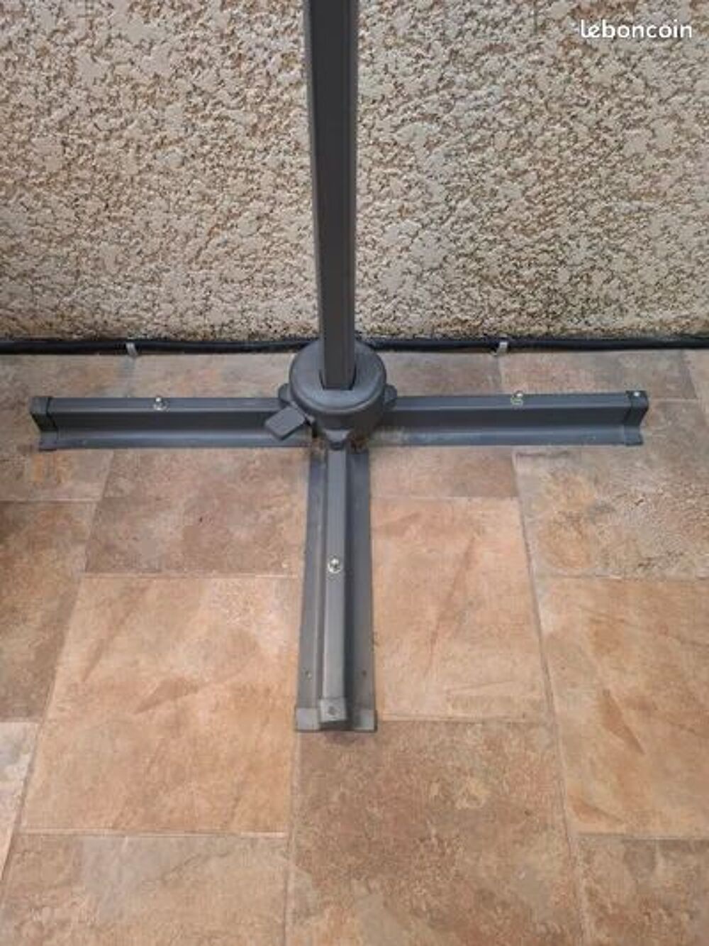 Parasol 3x3 d&eacute;port&eacute; orientable et &eacute;quip&eacute; &eacute;clairage solaire Jardin