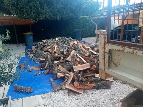 Bois de chauffage (100% Ch�ne) 85 Brue-Auriac (83)