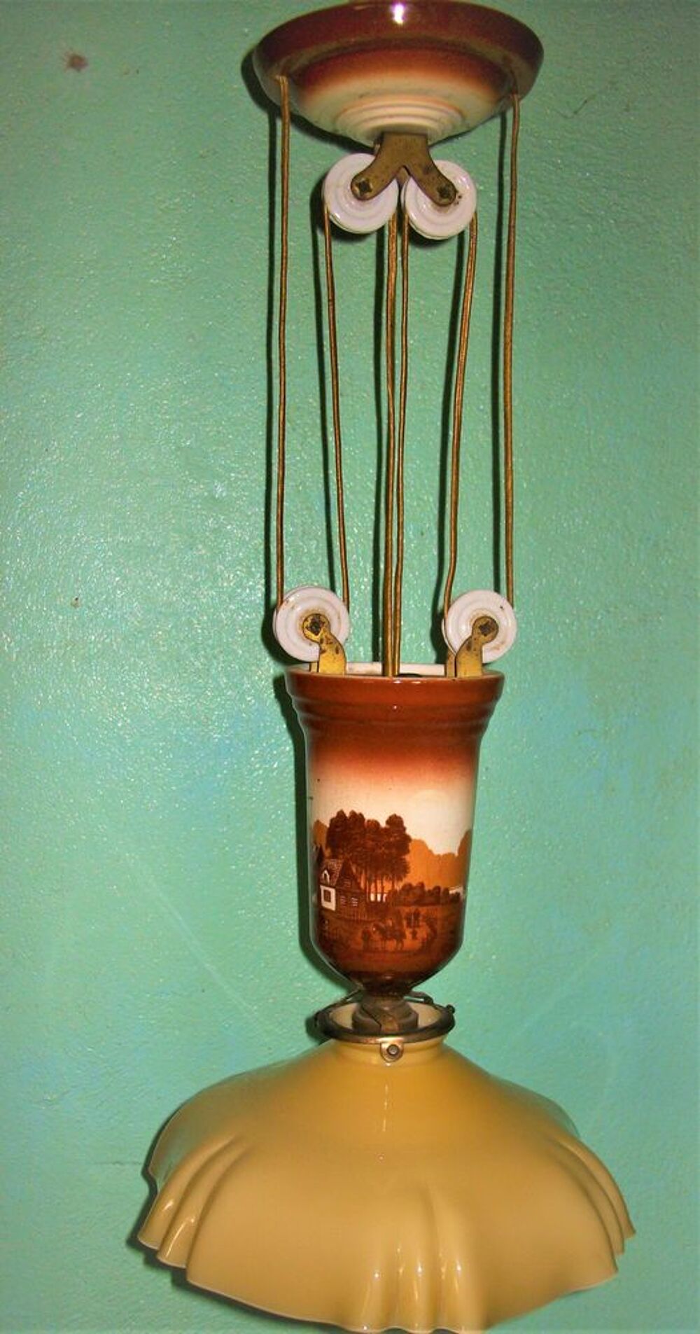 Tr&egrave;s ancien lustre -suspension "MONTE et BAISSE" T.B.E. Décoration