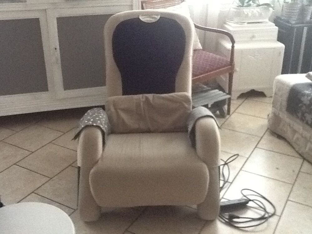 fauteuil &eacute;lectrique. Massant Meubles