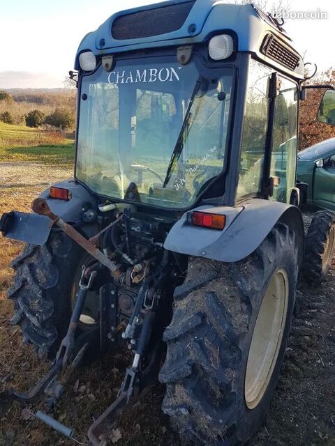NEW HOLLAND Tracteur agricole 2003 occasion Bouniagues 24560