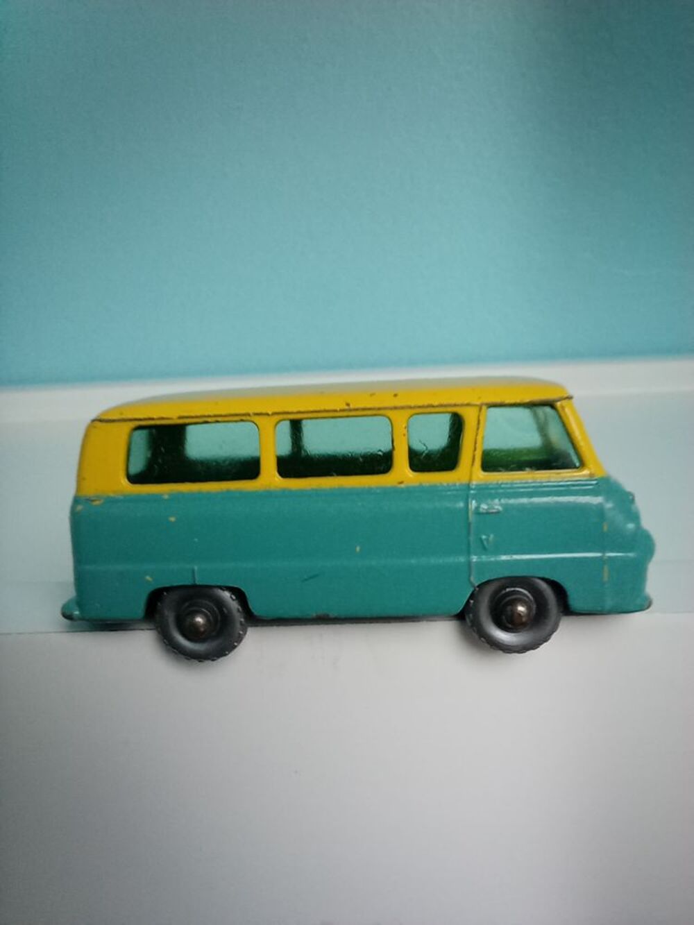 Thames estate car n&deg; 70 by lesney 