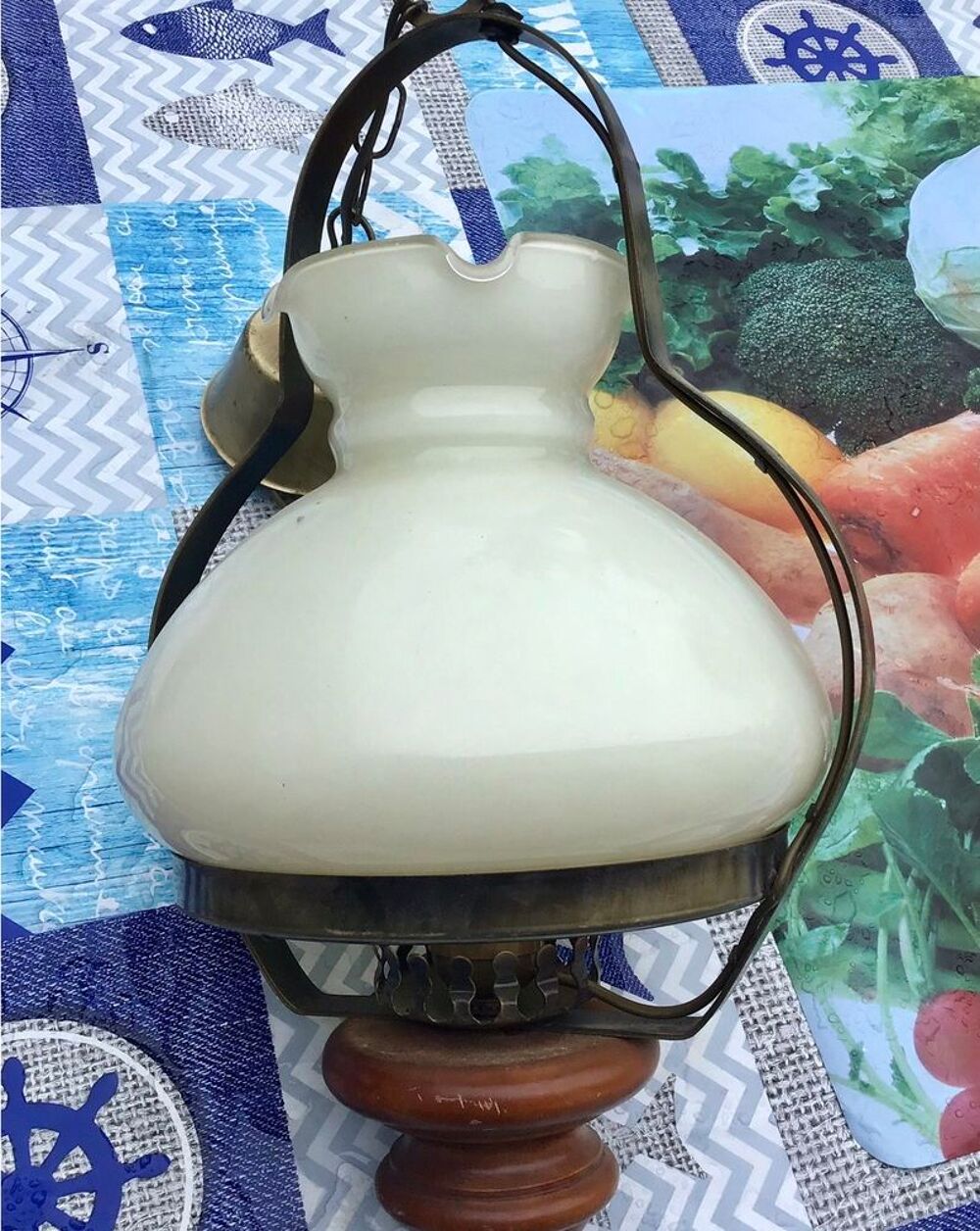 Lustre pour entr&eacute;e, cuisine
10 €
Décoration