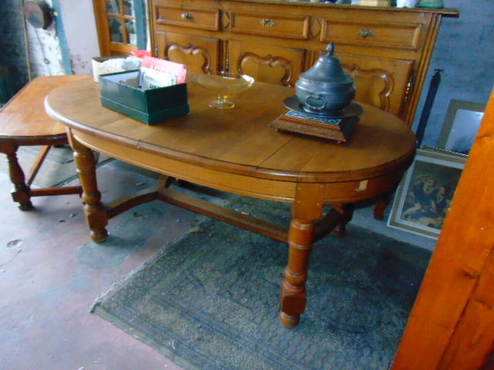 table ovale en ch&eacute;ne massif Meubles