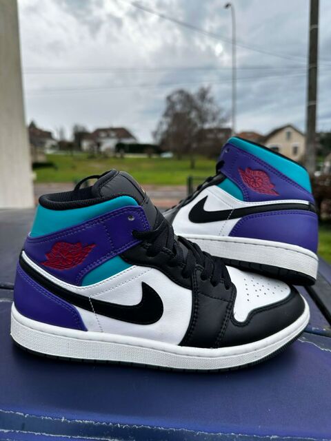 AIR JORDAN AUTHENTIQUE POINTURE 40  40 Le Creusot (71)