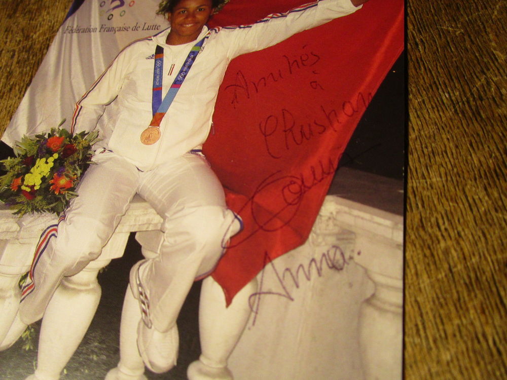 CARTE DEDICACEE SPORT LUTTE JEUX OLYMPIQUE 2004"ANNA GOMIS" 
