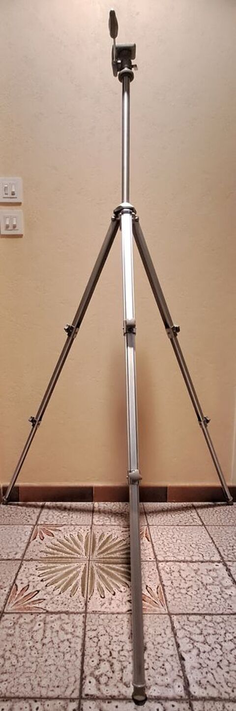 Pied photographique t�lescopique 10 Cagnes-sur-Mer (06)