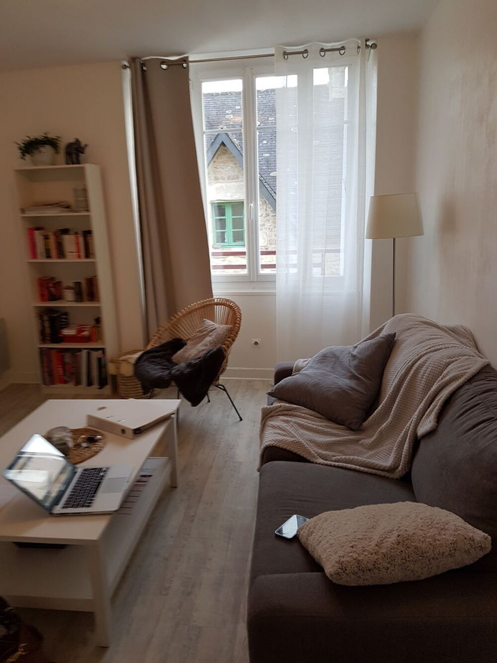 Location Appartement A Pont Scorff centre beau T2  r�nov� dans maison bourgeoise. Pont-scorff