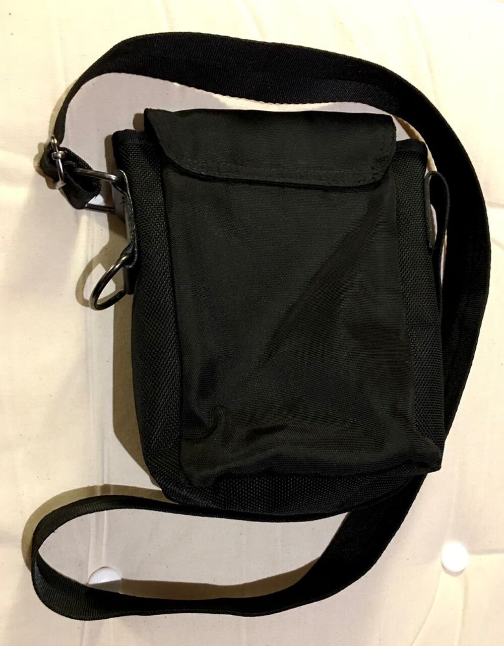 SAC bandouli&egrave;re BENETTON ; &Eacute;TAT NEUF Maroquinerie