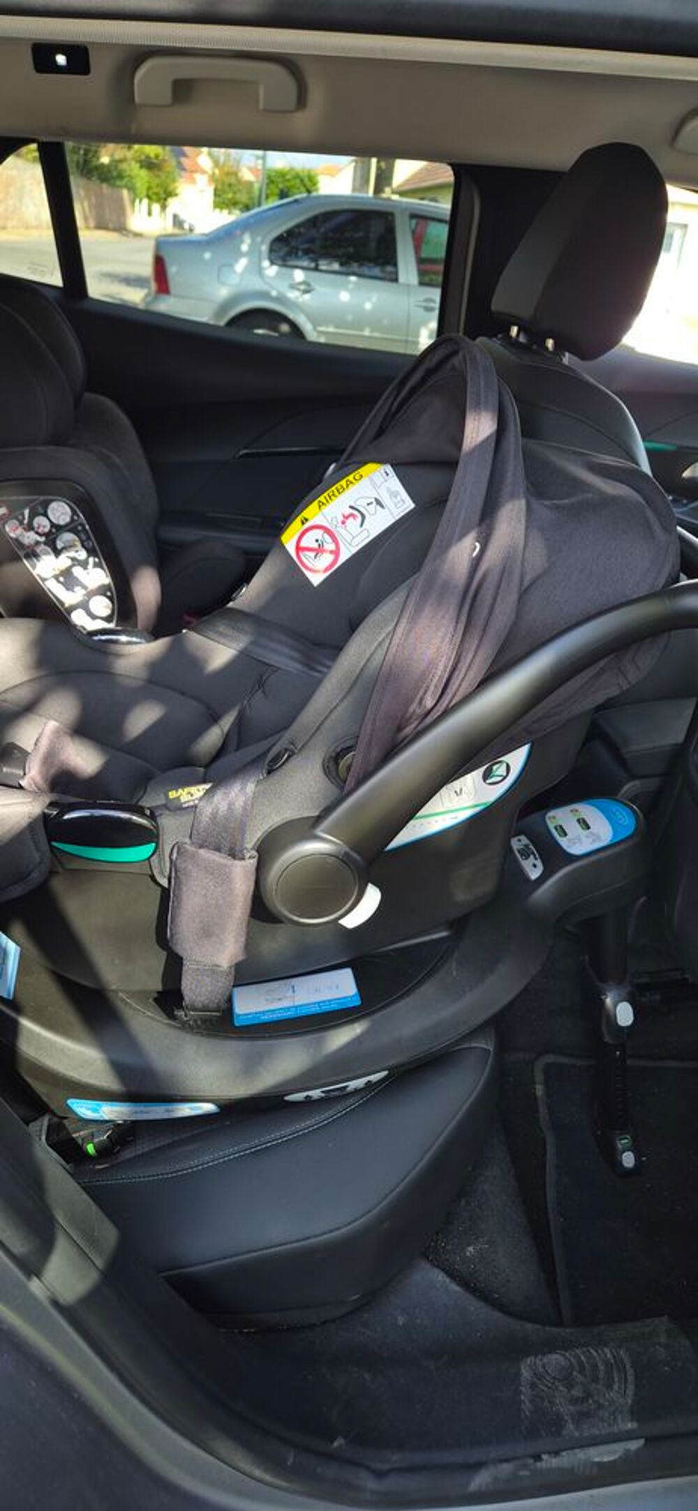 Si&egrave;ge Auto Enfant Noir Fixation ISOFIX Puériculture
