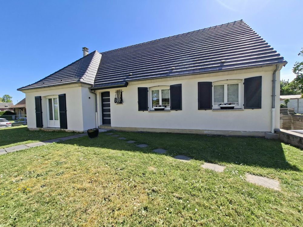 Vente Villa Maison familiale 182m²/7 chbres/pièce de vie 60 m²/piscine Holnon