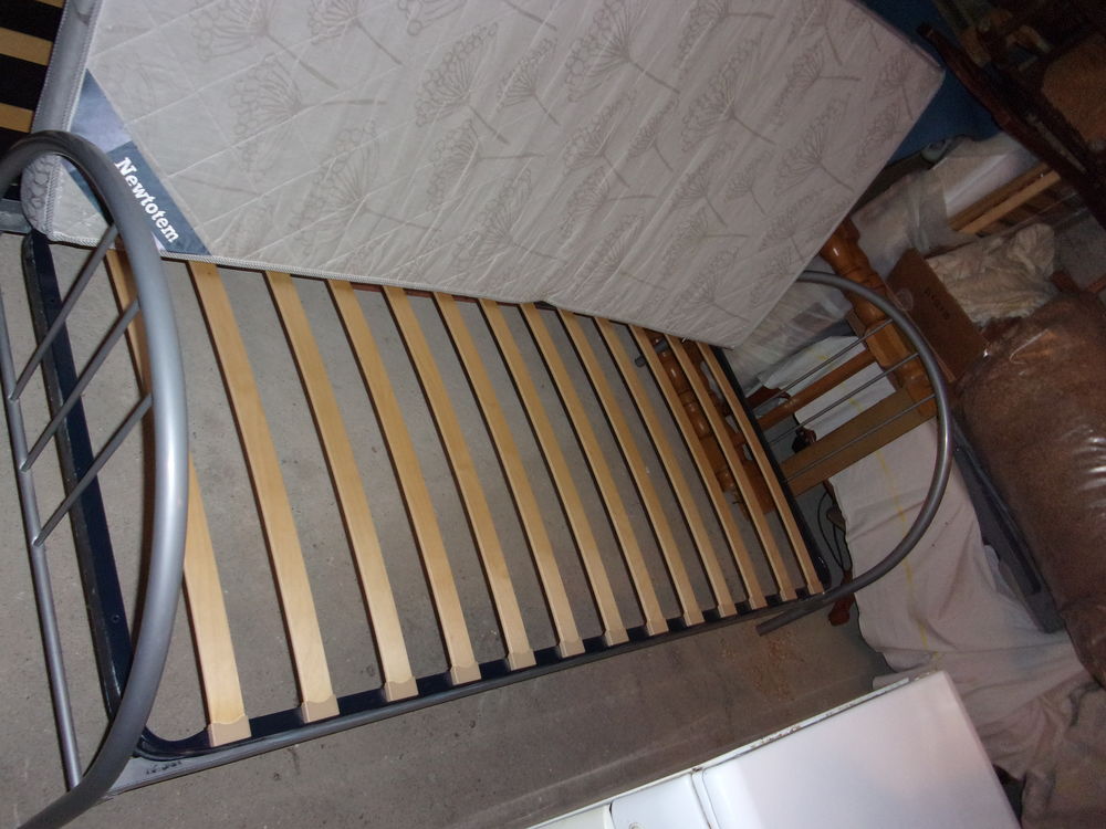 Lit acier gris 1 personne Meubles