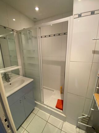  Appartement à louer 3 pièces 56 m²