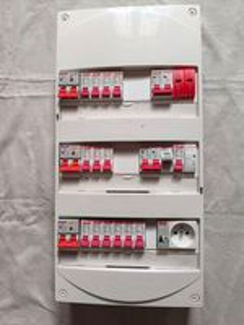   Electricien  