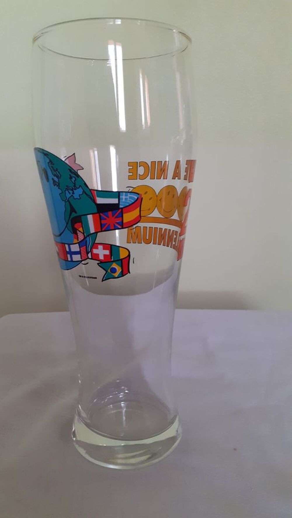 Un verre Have a Nice Millennium Décoration
