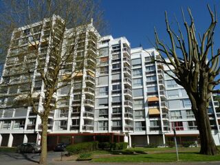  Appartement à louer 6 pièces 145 m²
