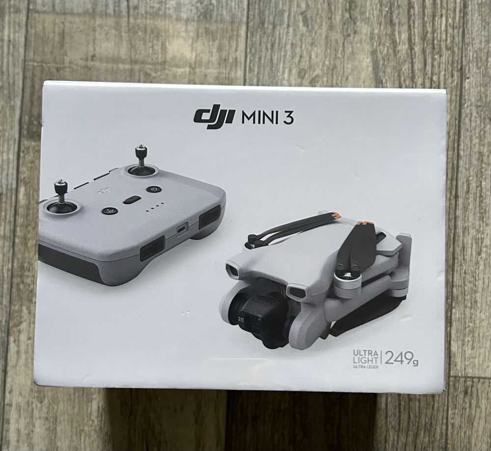Drone dji mini 3 avec t&eacute;l&eacute;commande neuf Jeux / jouets