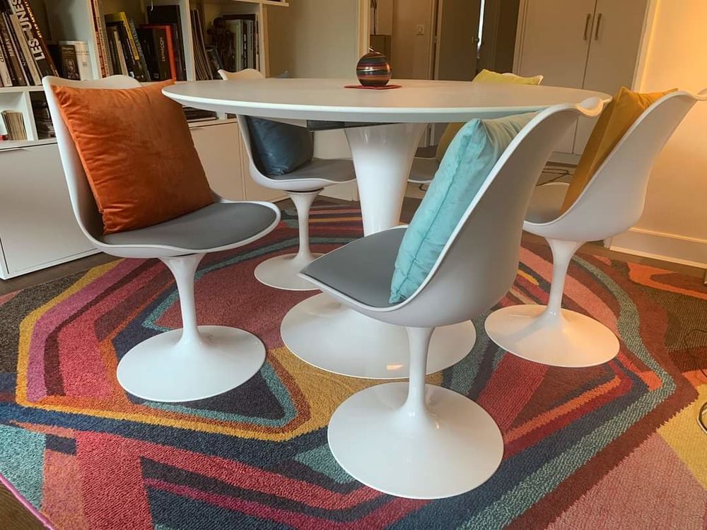 Chaises Tulipan comme neuves ! Meubles