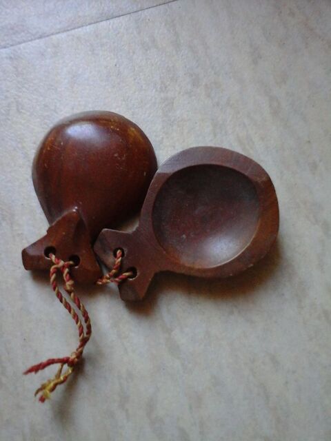 castagnette espagnole 20 Bezons (95)