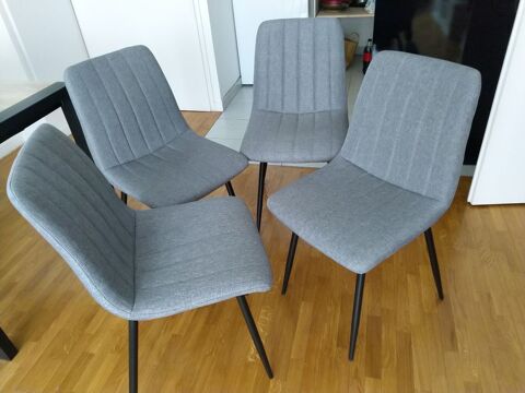 Lot de 4 chaises 150 Le Kremlin-Bicêtre (94)