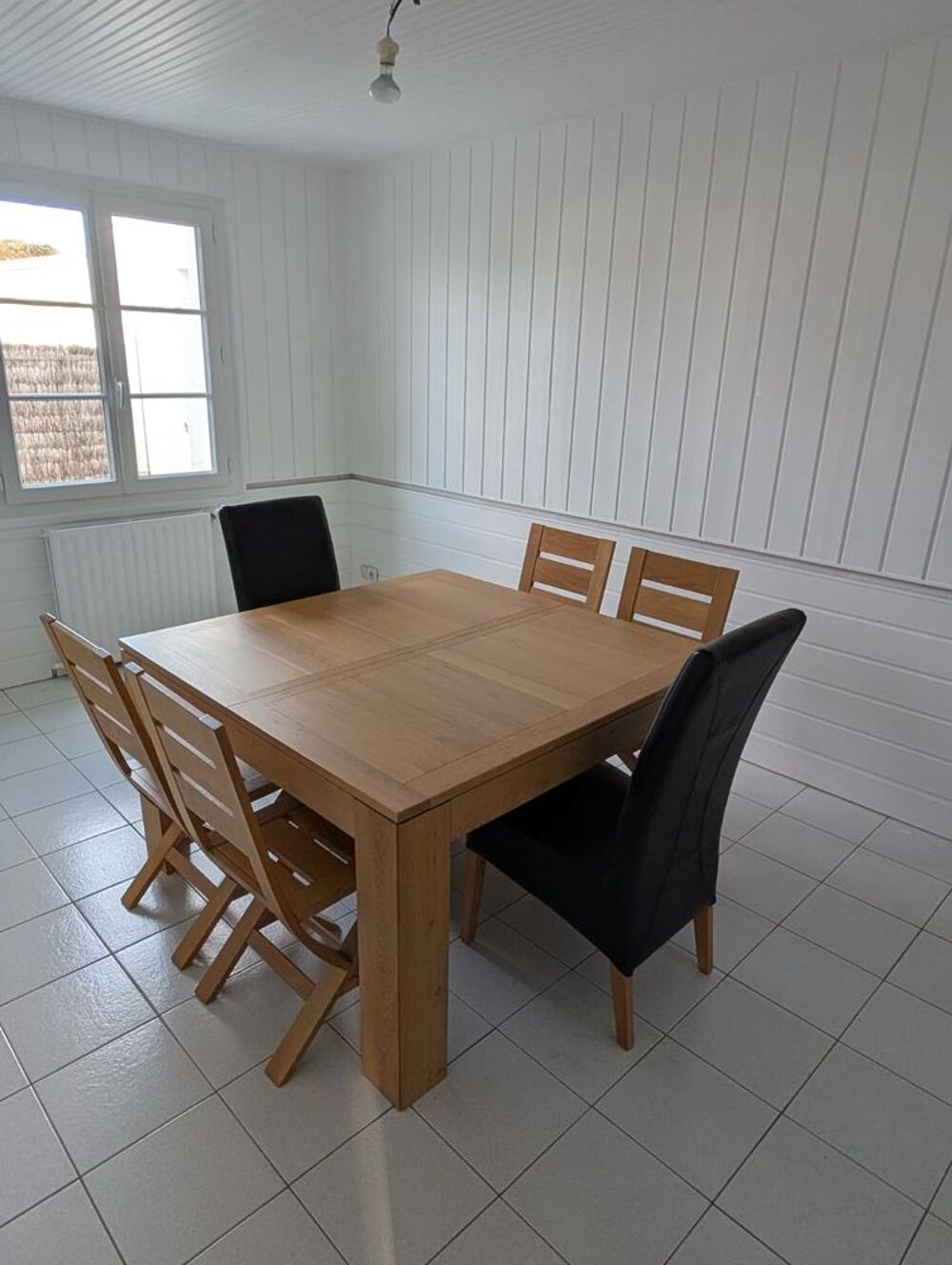 Table de salle &agrave; manger Meubles