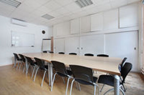   Basculez vers un espace de bureau ouvert prêt à l'emploi pour 15 personnes à Grenoble City  