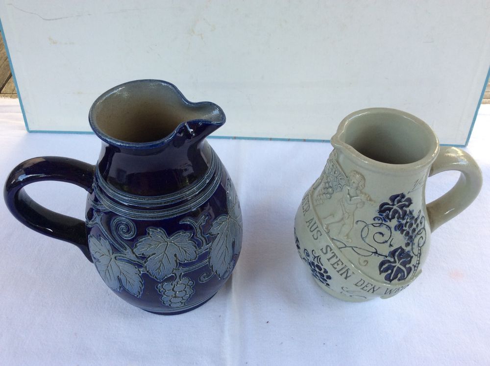 Pichets en gr&eacute;s d'Alsace Betschdorf, 1/2 L 1/4 L, sign&eacute;s 