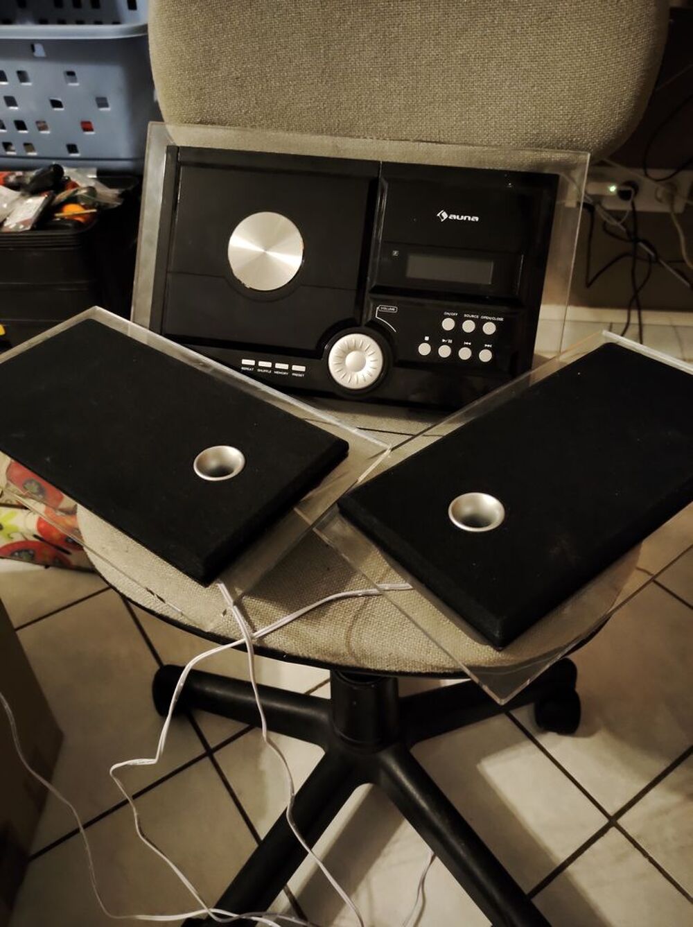 Cha&icirc;ne Hi-Fi mural 20watts rms bluetooth USB cd etc Audio et hifi