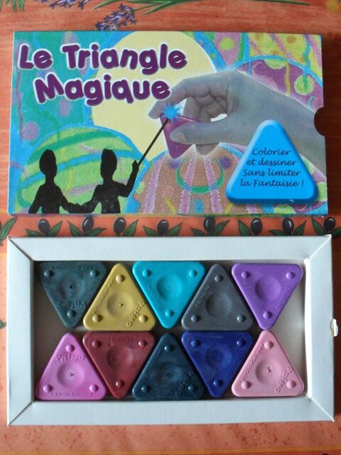 Lot de 5 bo�tes neuves de triangles magiques 35 Montreuil (93)