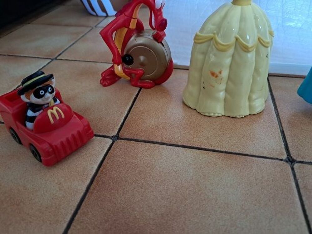 Jouet Mc Donald's vintage Belle et la bete Roi lion, Toy sto 