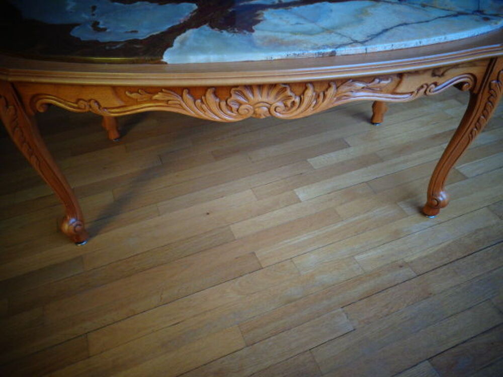 Table basse ovale Style Louis XV en h&ecirc;tre massif et Onyx Meubles