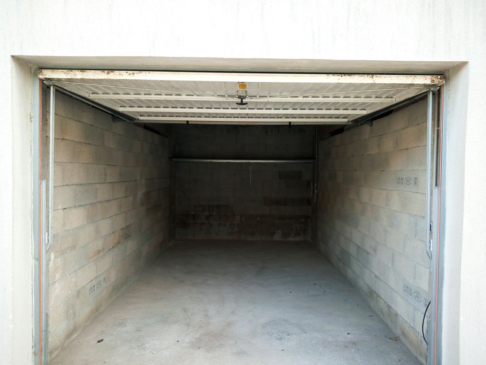 Location Parking/Garage COGOLIN GRAND GARAGE Cogolin