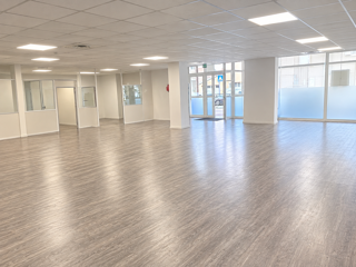  Atelier à vendre 7 pièces 300 m²