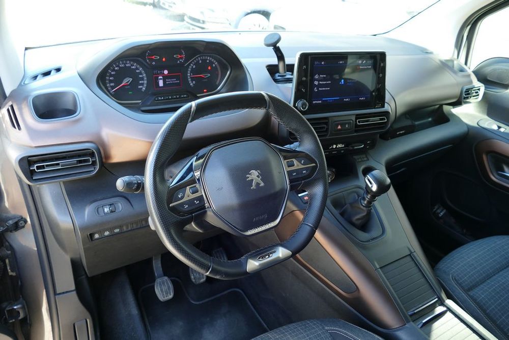 Rifter PEUGEOT RIFTER LONG BLUEHDI 130 S&S GT 5 PLACES BVM6 2022 occasion 13600 La Ciotat