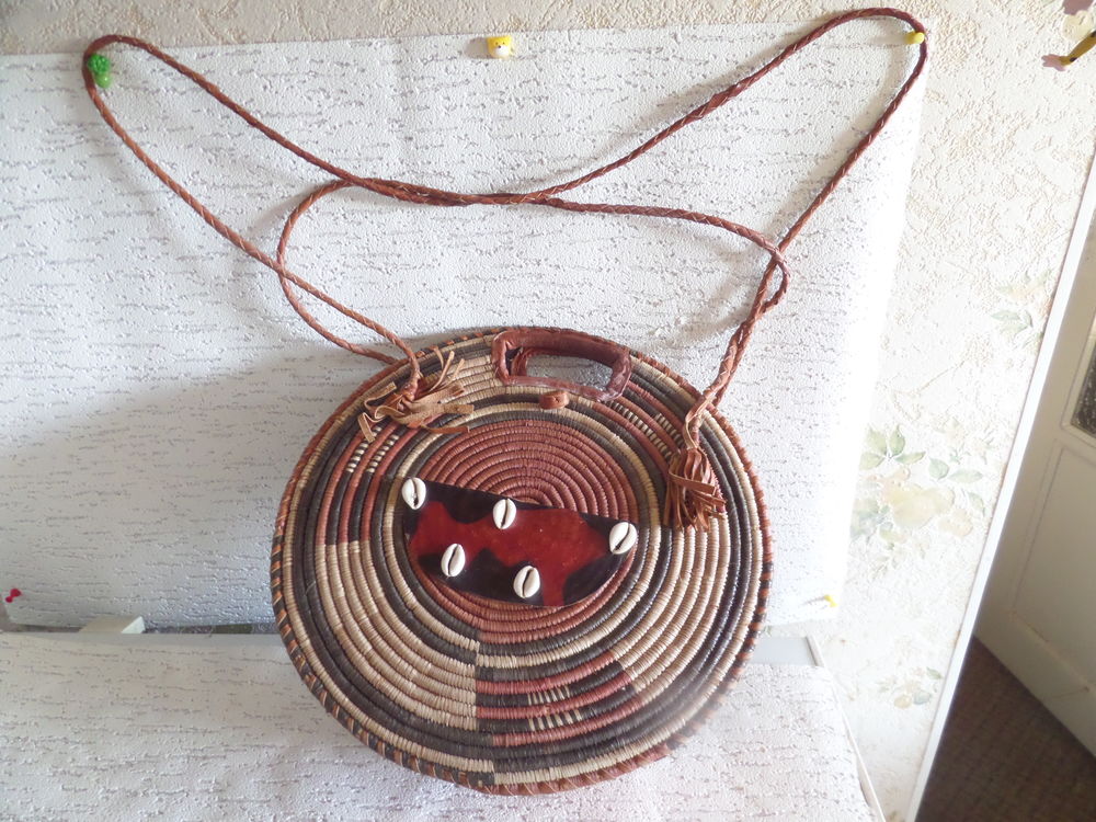 SAC EN CUIR DU CAMEROUN Maroquinerie