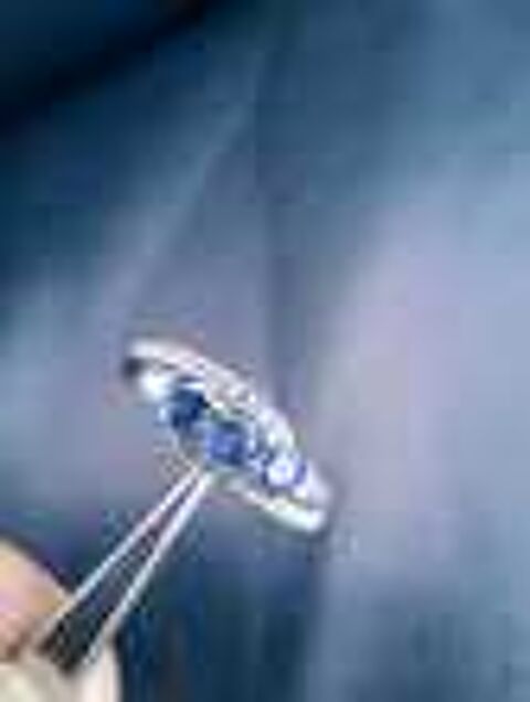 BAGUE OR BLANC 9 CARAT SAPHIRS NEUVE Bijoux et montres