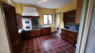  Maison  vendre 7 pices 330000 m