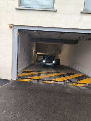  Parking / Garage � louer 9 m�