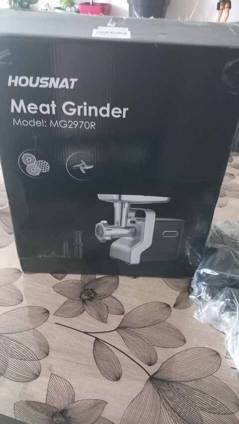 hachoir housnat inox 5en1 servi 1 fois 100 Raismes (59)