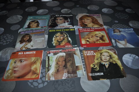 Lot de 45 tours vinyles avec entre autre   Sylvie Vartan  10 Perreuil (71)