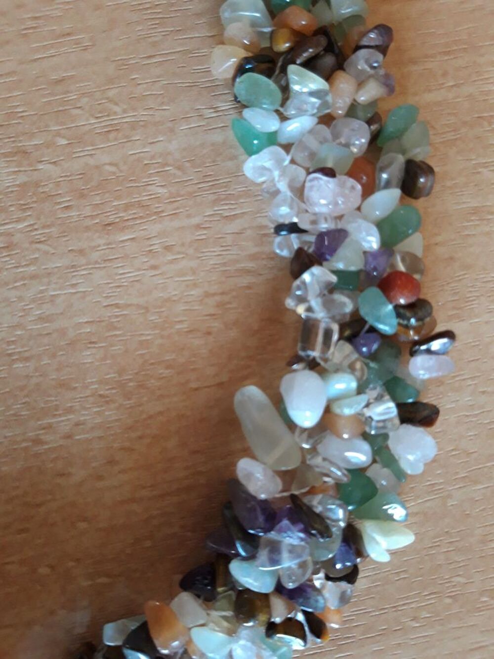 Collier en pures pierres min&eacute;rales Bijoux et montres
