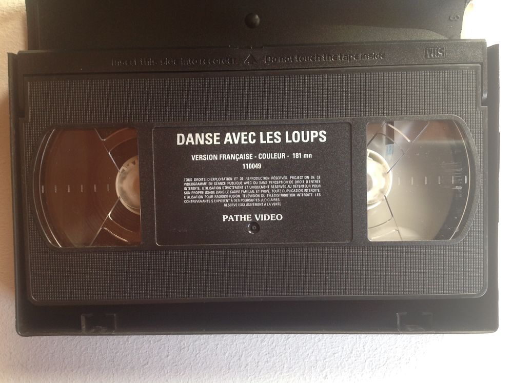 DANSE AVEC LES LOUPS KEVIN COSTNER K7 VIDEO Envoi Possible
DVD et blu-ray