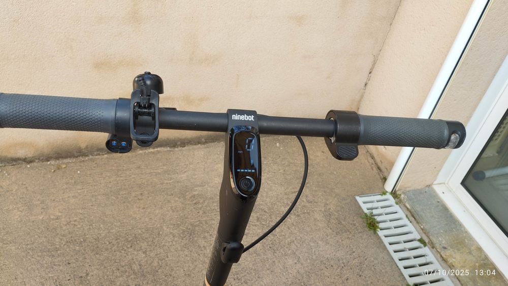 Trottinette &eacute;lectrique Ninebot F2 Sports