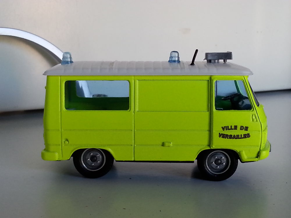 Miniature Pompier - N&deg; 589
