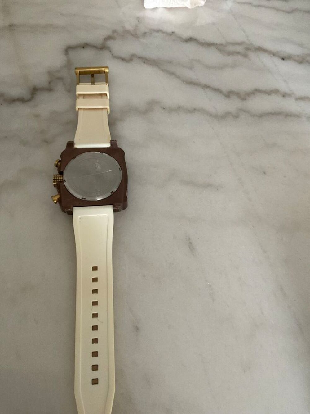 Montre femme original marque Offshore Bijoux et montres
