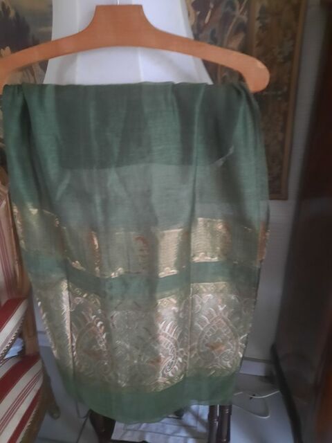 Trs belle echarpe habille 35 Saint-Witz (95)