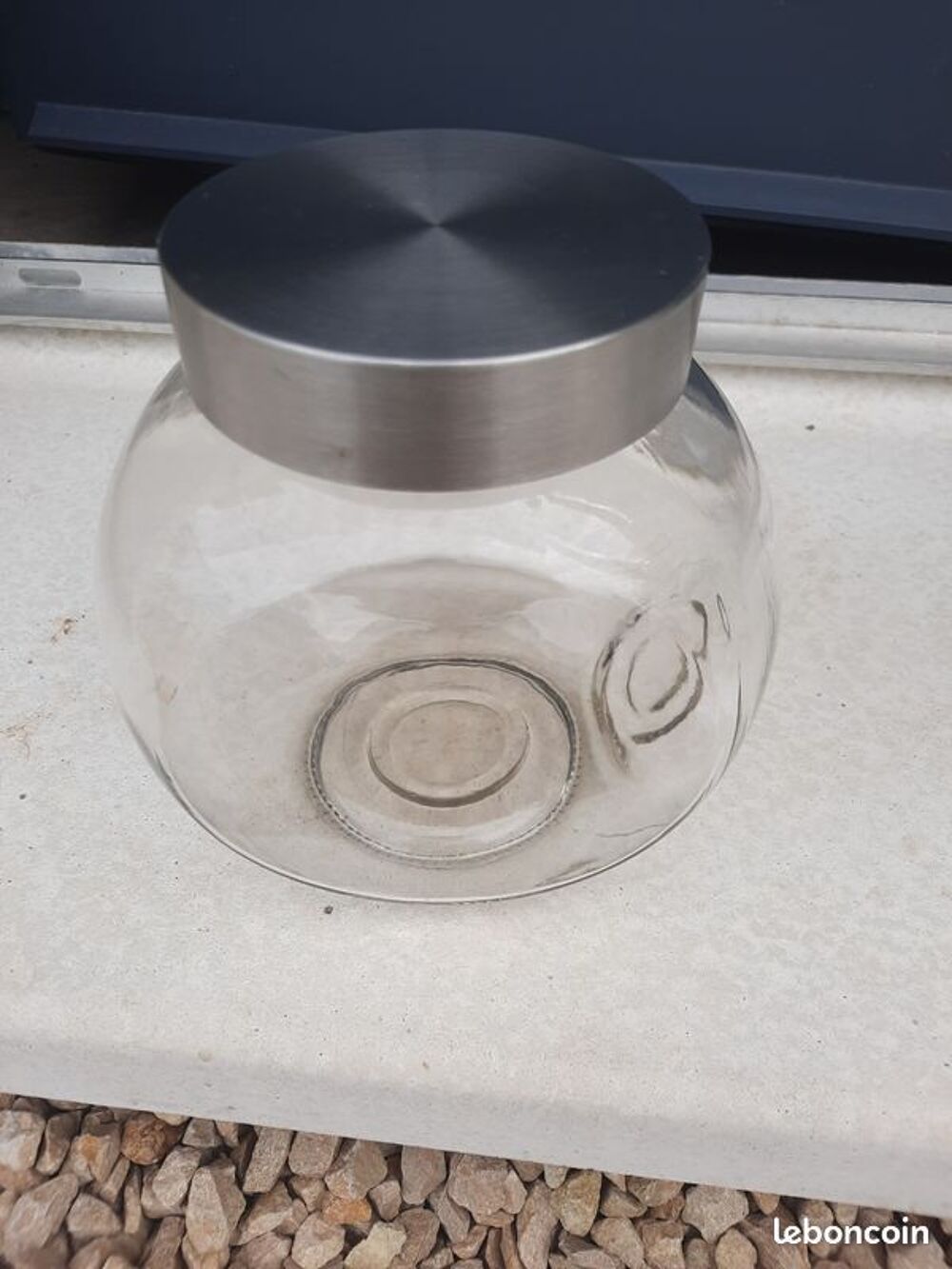 Bonbonni&egrave;re en verre avec bouchon alu Dcoration