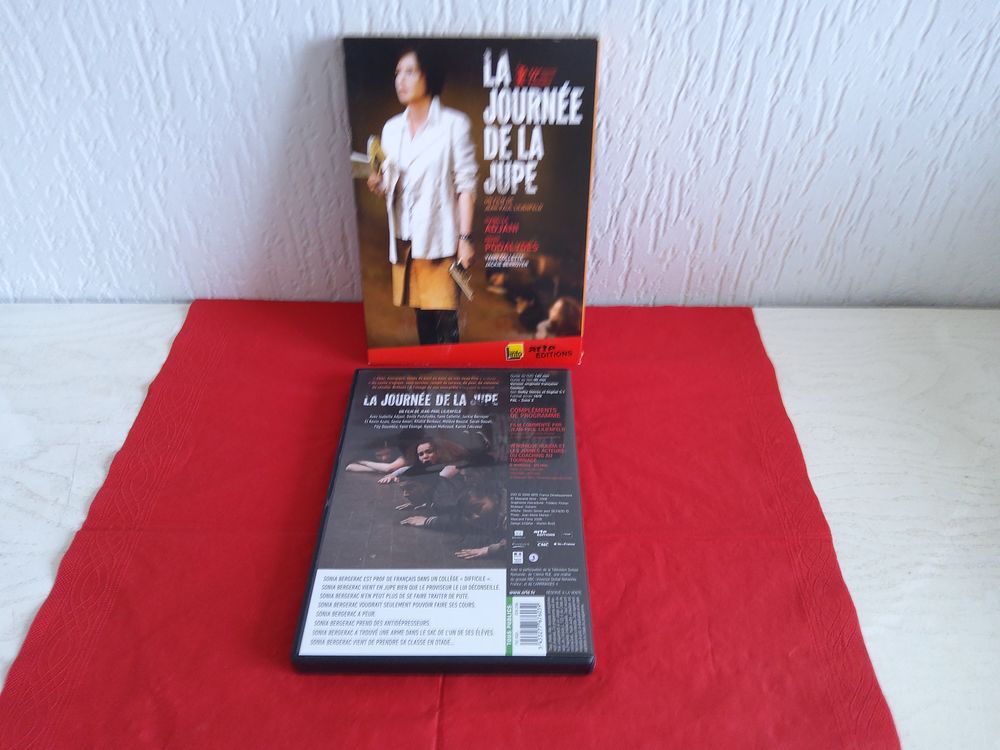 DVD film "LA JOURNEE DE LA JUPE" DVD et blu-ray